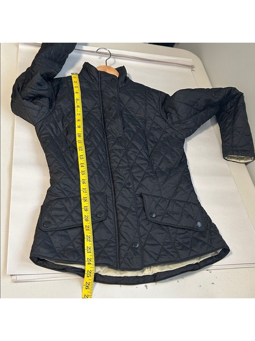 Barbour Flyweight Cavalry Quiet Luxury Quilted Minimalist Classic Jacket Size 4 - Picture 12 of 15